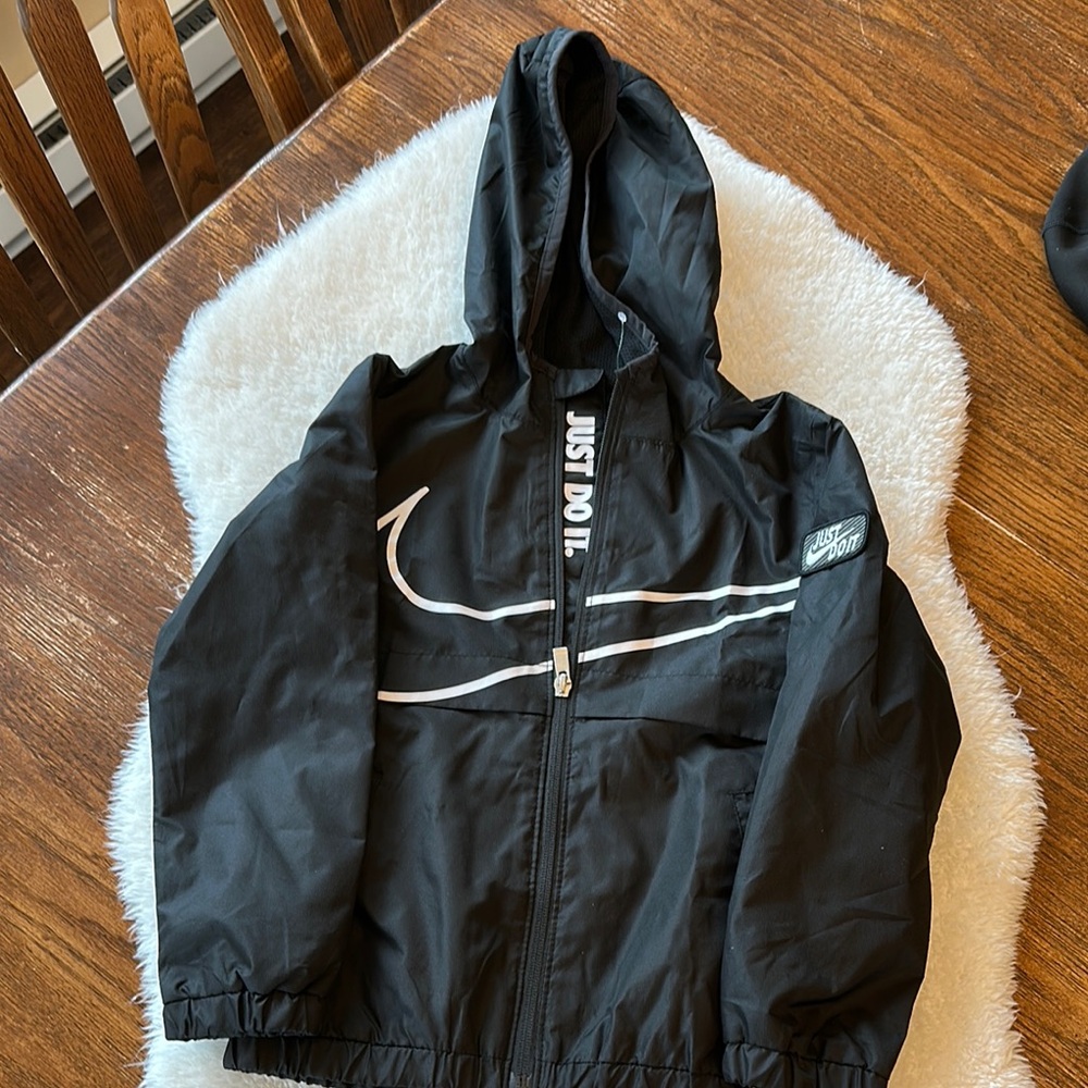 Nwt. Boys Nike jacket